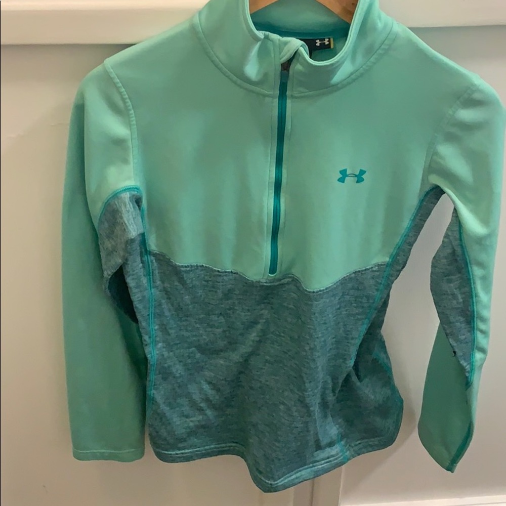 Stretchy -fitted Pullover